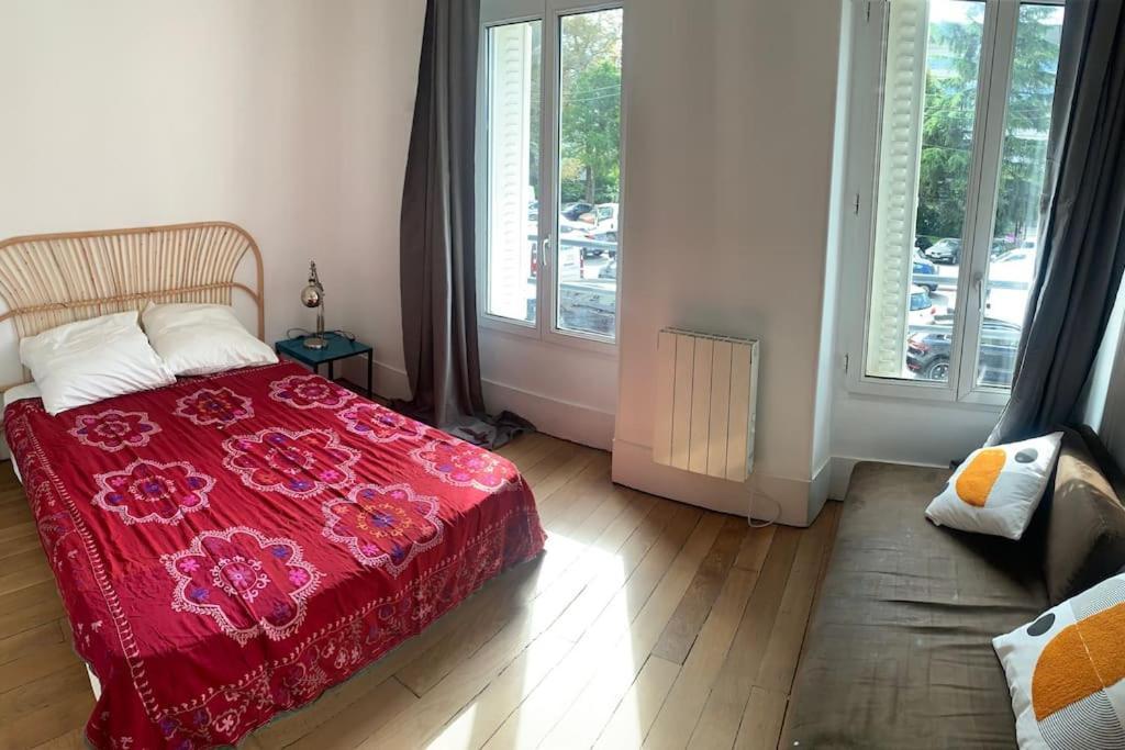 Apartment St Ouen Centre 20mn De Chatelet Ligne 14 *