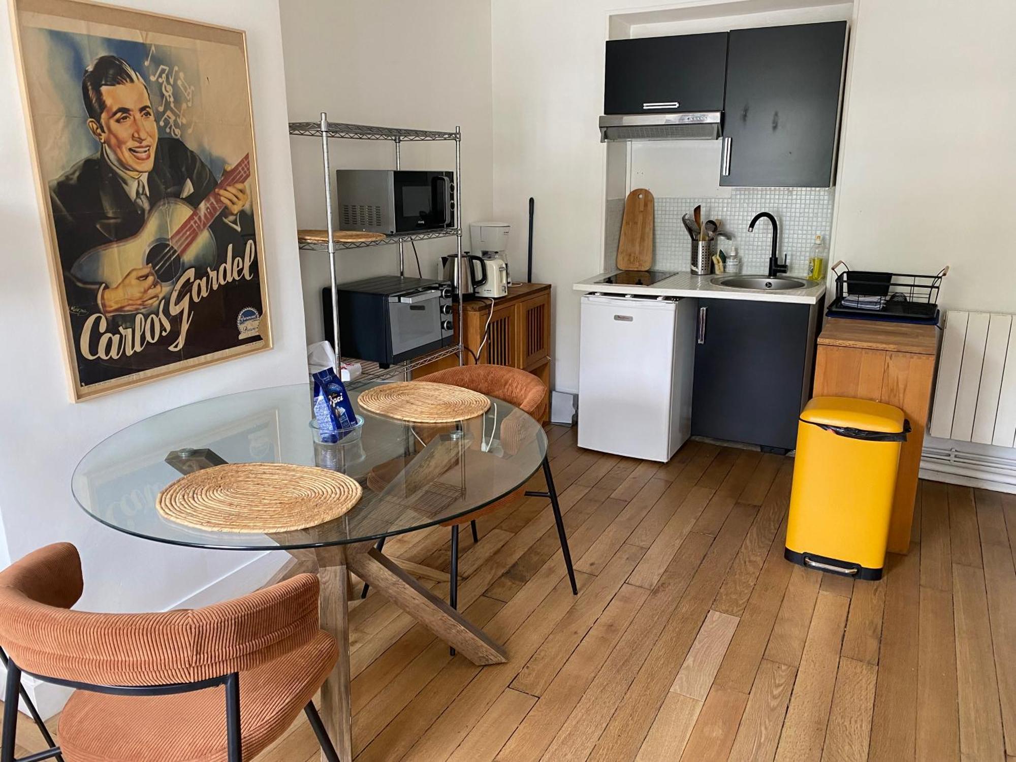 St Ouen Centre 20mn De Chatelet Ligne 14 Apartment